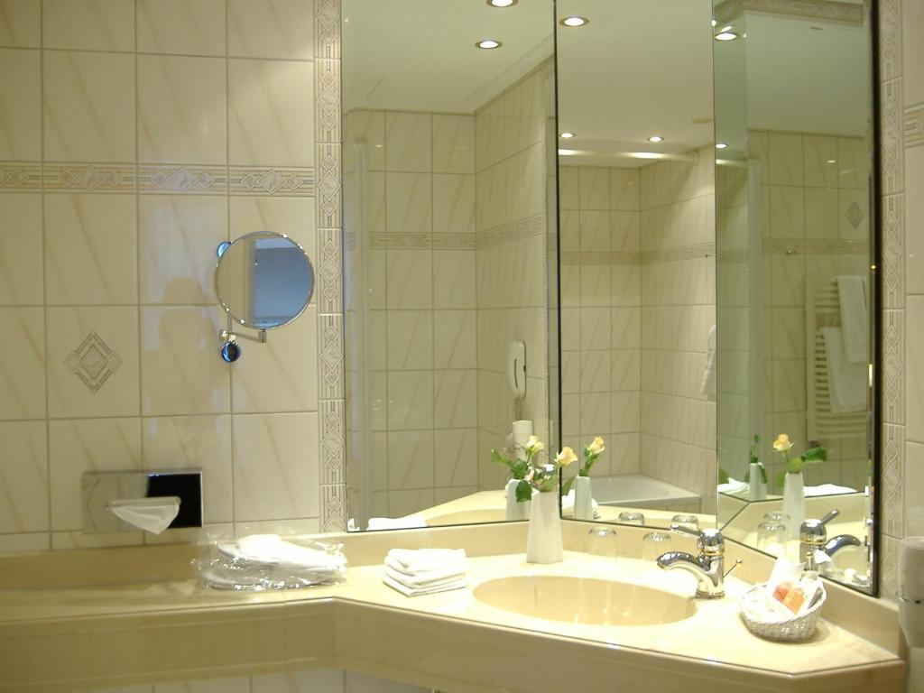 Hotel Altes Gymnasium Husum  Room photo