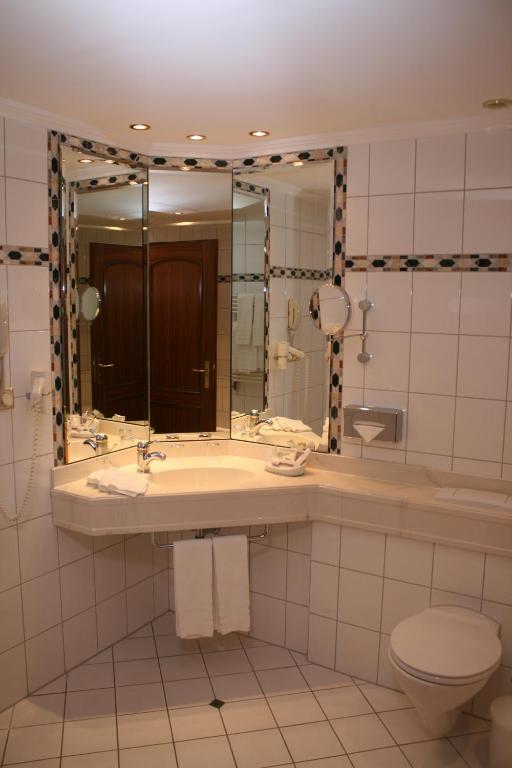 Hotel Altes Gymnasium Husum  Room photo