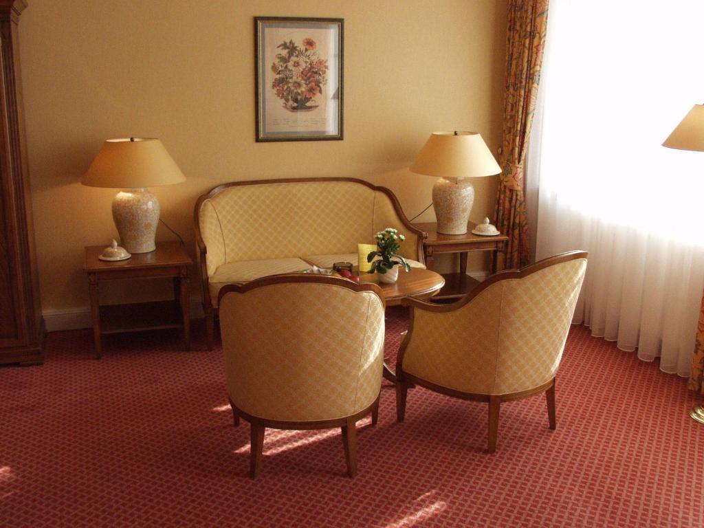 Hotel Altes Gymnasium Husum  Room photo